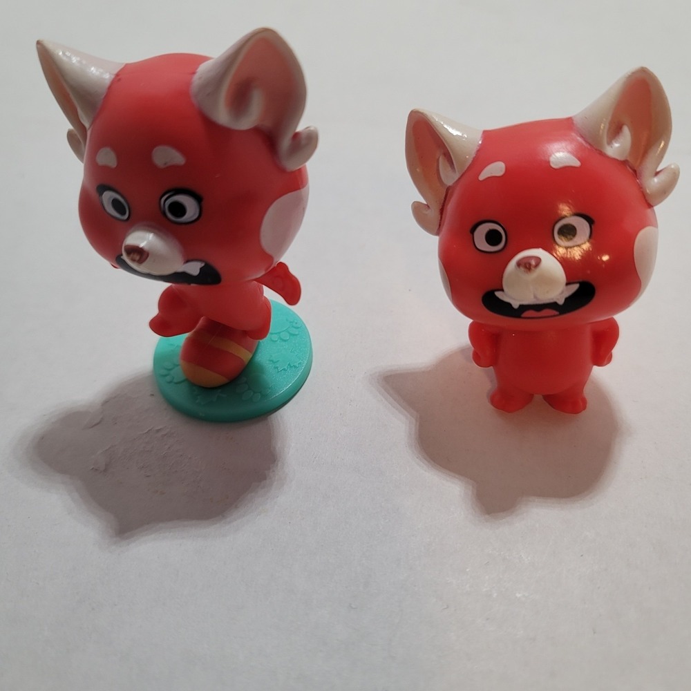 Set of 2 Disney Pixar Turning Red Mini Series 1 Mei‎ Panda Excited Figure